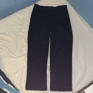 Dickies 874 mörkblå - Mörkblåa dickies 874 i storlek 34/32