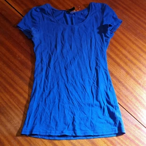 Blå topp 36 - Basic blå topp. Storlek 36. 10 kr. Samfraktar vid köp av flera varor för 66 kr📦💕