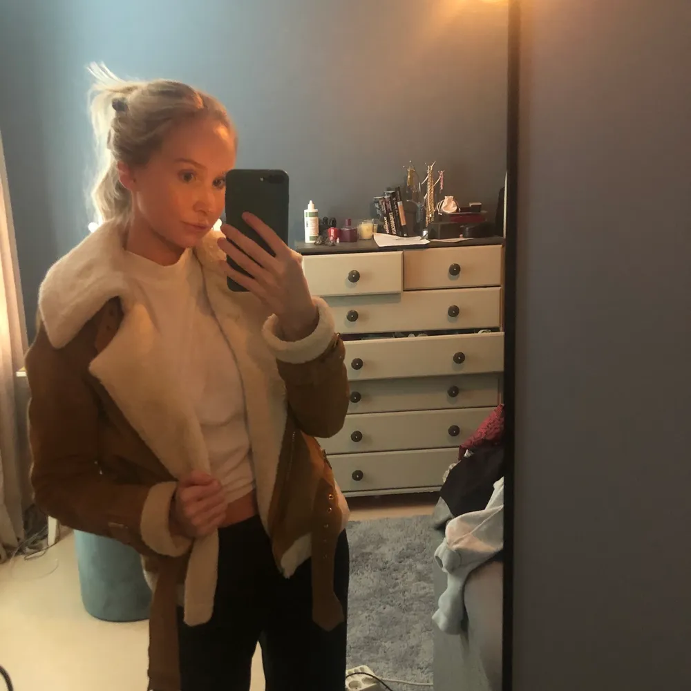 Vinterjacka från Zara i storlek XS. Takit.