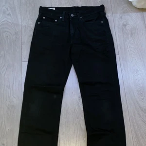  Levis 514 Jeans herr    - Säljer mina Levis jeans som är knappt använda. Pris kan diskuteras!