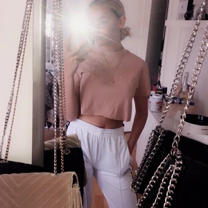 Topp  - Rosa croppad topp ifrån bik bok. 