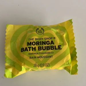 Bodyshop badbomb ( moringa) - Min favorit doft luktar jätte gott,ny