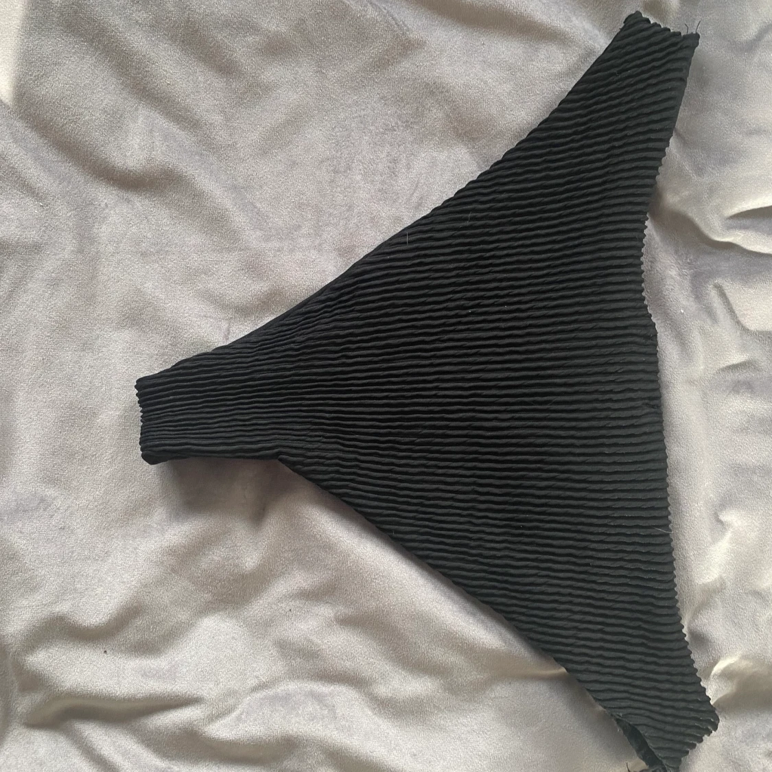 Ribbad bikiniunderdel, oanvänd  - 90