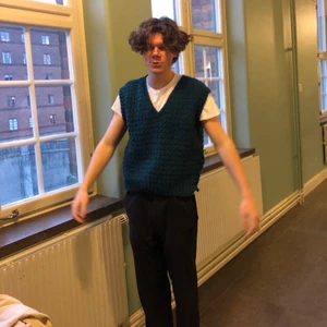 Virkad Väst  - Egenvirkad väst görs efter önskemål (färg, storlek etc) 💖