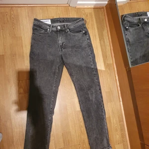 Jeans 30/32 - Säljes pga för små