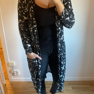 Cardigan från Bikbok - Helt oanvänd cardigan från bikbok i storlek S 