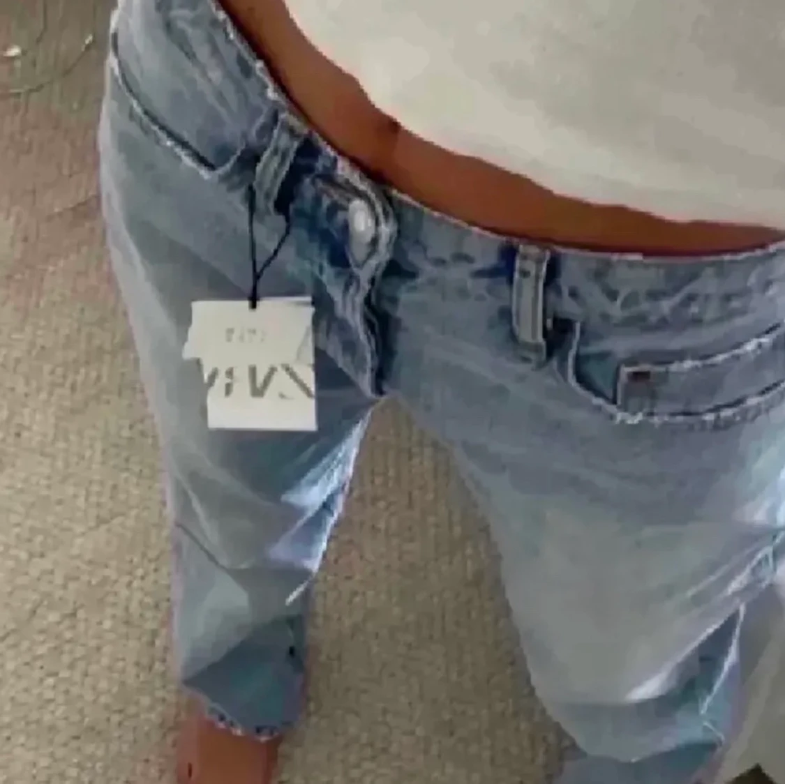 Zara mid Rise straight leg jeans - 91