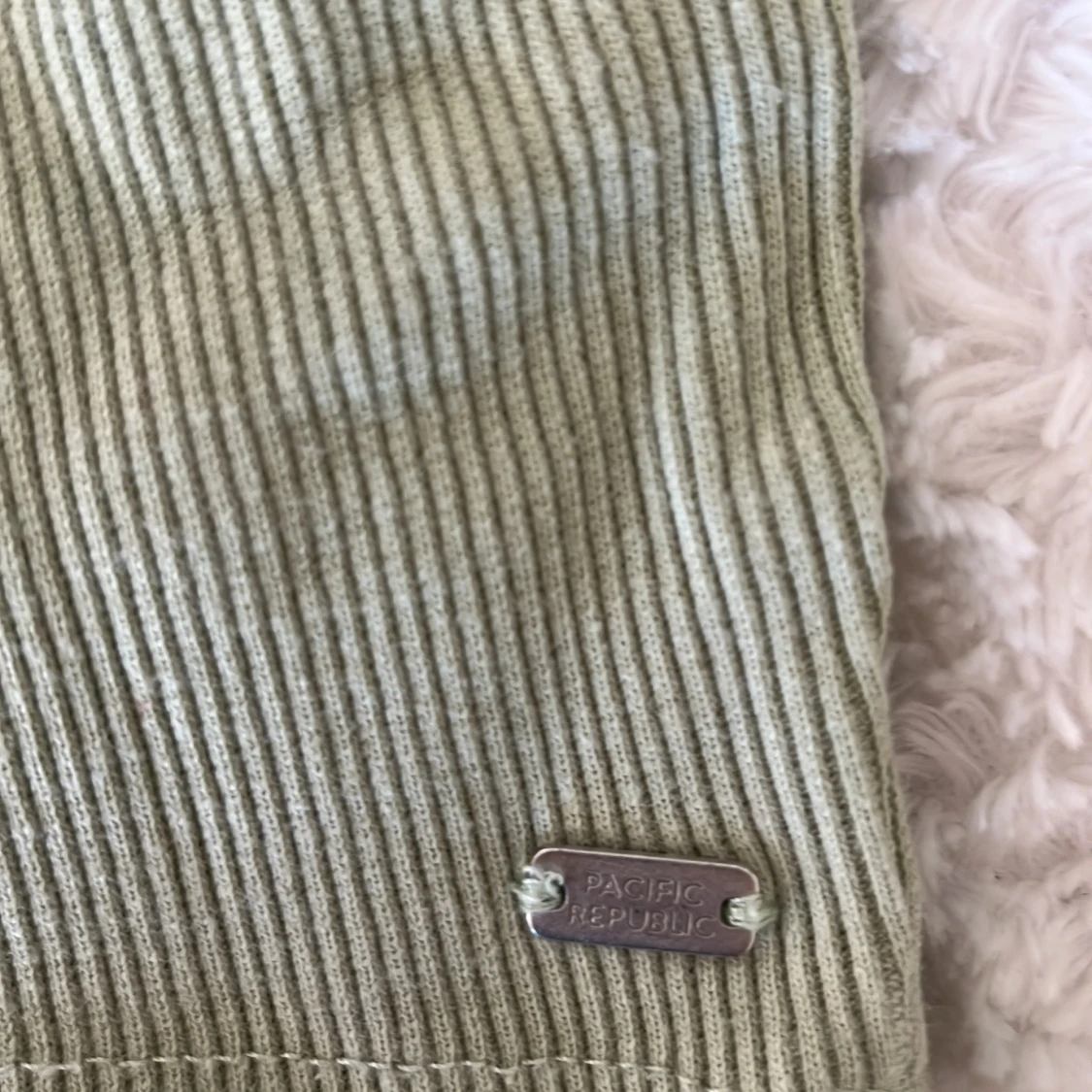 Kort sommar tröja, som går runt huvudet. - 91