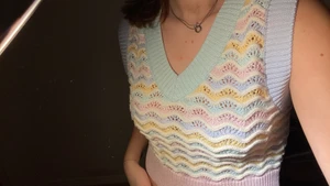 Stickad väst - Stickat linne/väst från zara i flera fina färger💗💜💙💛 väldigt lite använd, nyskick!