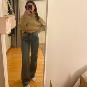 Jeeeans - Säljer dessa skitsnygga jeans från PULL&BEAR 💕💕 250kr + 66kr frakt