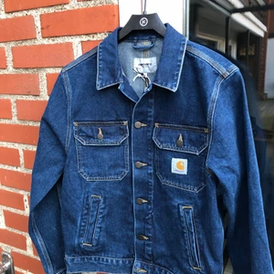 Carhartt stelson jacka blå - Carhartt stelson jacka i blå, helt ny och kvitto finns från Asos