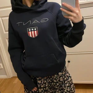 Gant hoddie i storlek S - Gant hoddie i storlek S, enbart använd en gång och är i bra skick