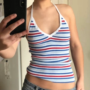 Topp - Så söt halterneck topp, funkar på xs och s💗 fraktar för 33kr
