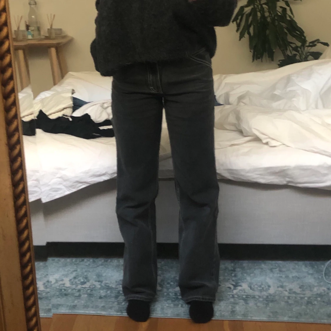 Gråa/svarta jeans 