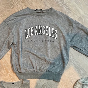 Tröja  - Nyskick! 50kr. Storlek XS. Frakt ingår inte! Kan hämtas☺️