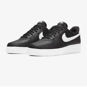 Nike air force - Svarta Nike air force storlek 37,5! Använda fåtal gånger, i bra skick💘