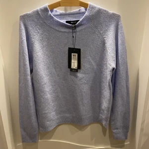 Tröja från Vera Moda  - Ny tröja från Vera Moda! Lite för stor för mig som är xs. 