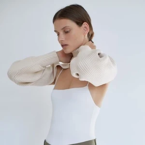 Zara ärm topp beige - SLUTSÅLD på zara!!! 