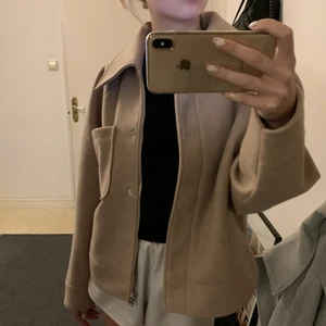 Nakd kappa - Säljer den populära nakd jackan i 36. Slutsåld överallt. Helt ny bara använd en gång