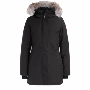 Canada Goose  - De kommer utan päls! Säljer pga att de inte kommer till användning. Det finns två storlekar S-M men M passar även L/pris kan diskuteras