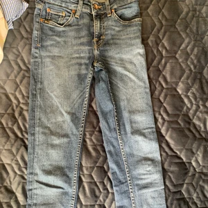 Jeans - Säljer dessa jeans på grund av att de är för små för mig❤️