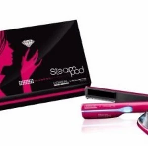 L'Oreal Professionnel Limited Edition Pink Steampod - Jag säljer min helt oanvända Steampod från L’oreal. Den ligger kvar i original box och allting:) Orginalpris är 1800kr mitt pris är 1200kr men kan tänka mig att gå ner vid snabb affär. Köpare står för frakt