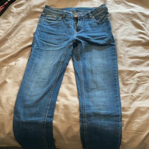Jeans Club XPRS strl S - Jeans Club XPRS strl S hög midja.