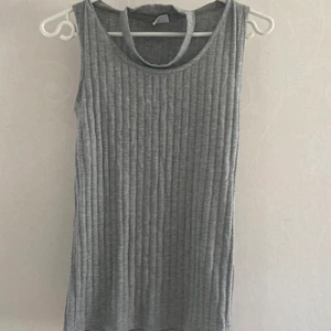 Grå linne med shocker - Grå linne med shocker. Skriv vid intresse