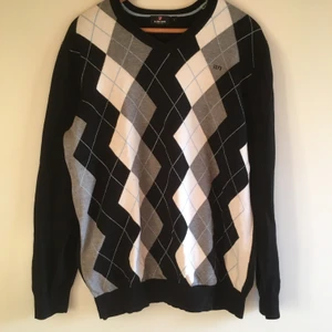 Tröja - Om ni har frågor eller intresserade så skriv privat✨ 