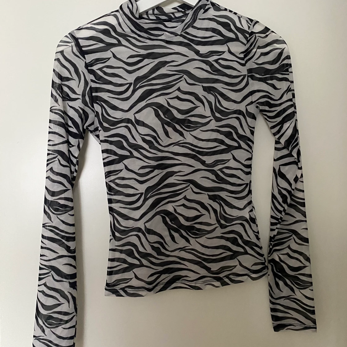 Zebramönstrad mesh topp - 90