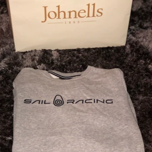 SAIL RACING - SAIL RACING hoddie (utan luva) fint skick och strl: S-M