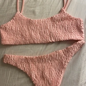 Bikini storlek S - Bellini från shein storlek S Aldrig använd 