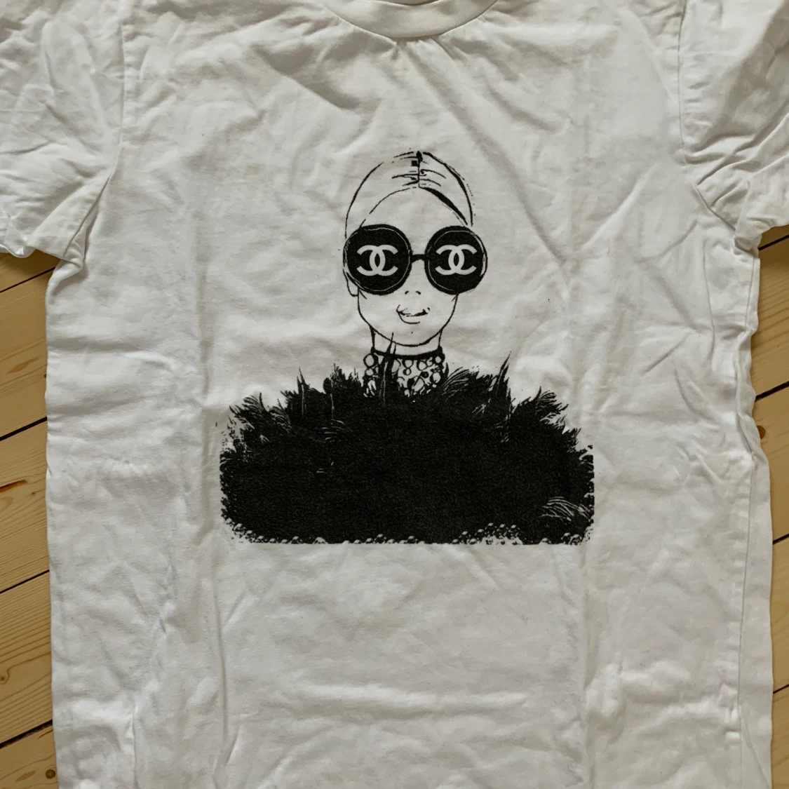 Chanel tshirt
