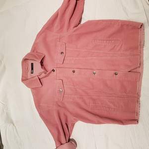 Pink Corduroy/Manchester jacket. Size medium, the size rums large. Zara. 