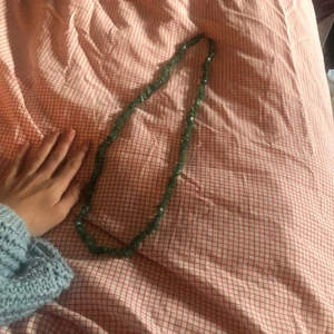 Green jade halsband  - Green jade/grön jade.Använd få gånger äkta kristall från kristallrumet