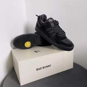 Adidas Forum Bad Bunny “Back to School”⚡️  Storlek: 46 2/3📐   Helt nya med Box och kvitto📦   Pris: 2600💸