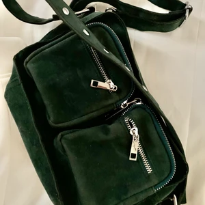 Noella väska - Grön LITEN Noella bag - superfint skick 🌸