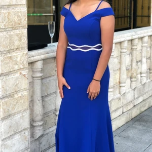 Klänning  - Klänning jätte fin ny 