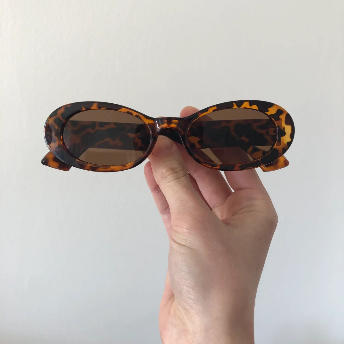 Ovala solglasögon  - 90