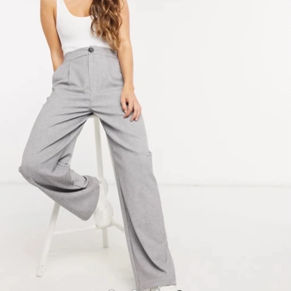 Grå kostymbyxor - 90