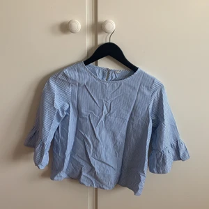 Söt topp - En söt topp till sommaren. (Skrynklig på bilden men de fixar ja innan ja postar paketet!)