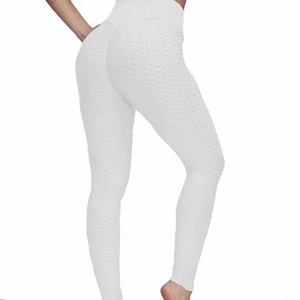 Träningstights  - Oanvända pga för stor storlek. Trendiga och bekväma. Storlek S. Fler bilder kan skickas om behovet finns. 