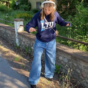 Blå Hoodie  - Säljer denna Hoodien💕 frakt: 66kr