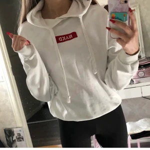 Na-kd hoodie🥰 - Jättefin NA-KD-hoodie i storlek S💗 använd men i fint skick✨