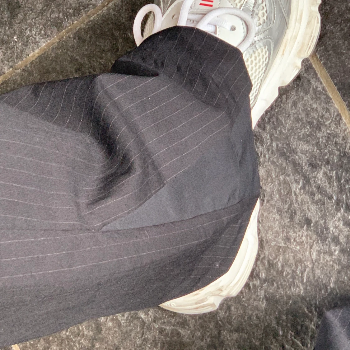 Filippa K randiga kostym byxor med kil - 91