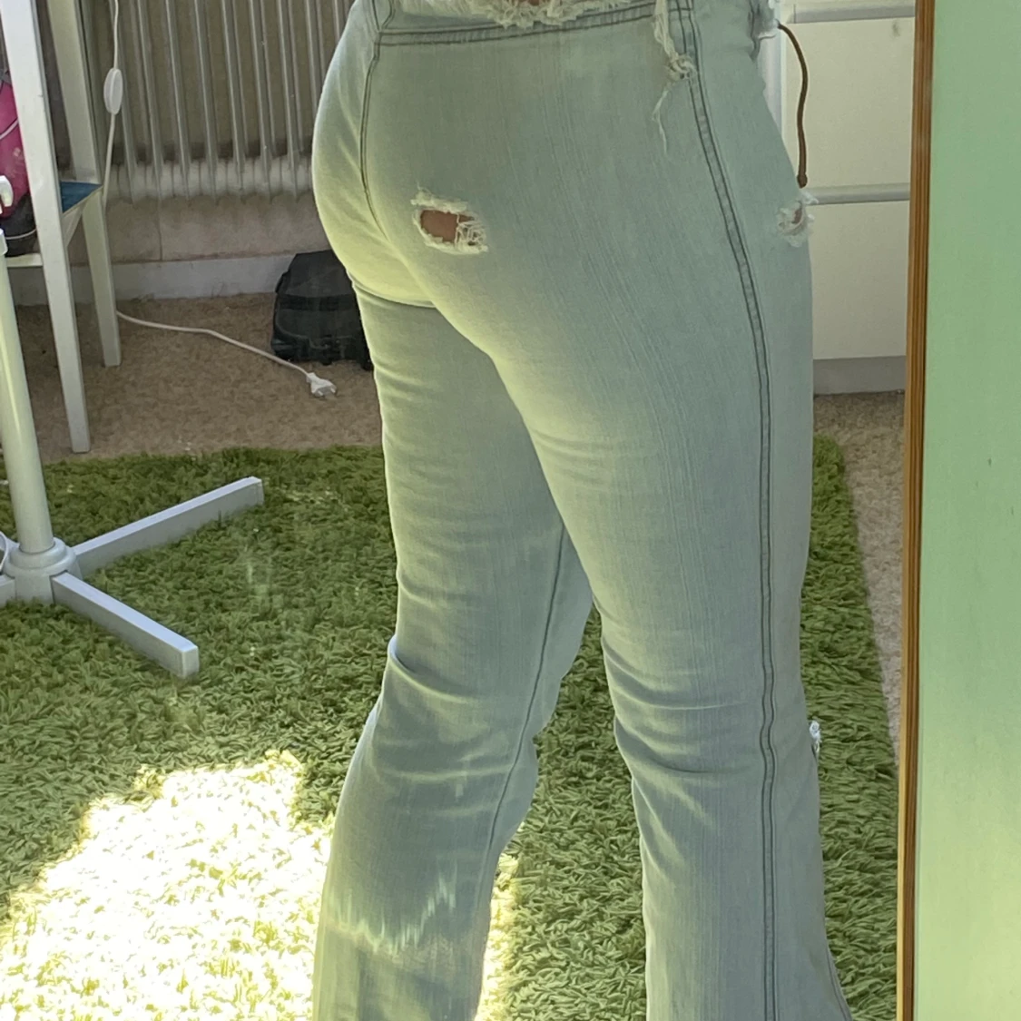 Låg midjade jeans med snörnig  - 90