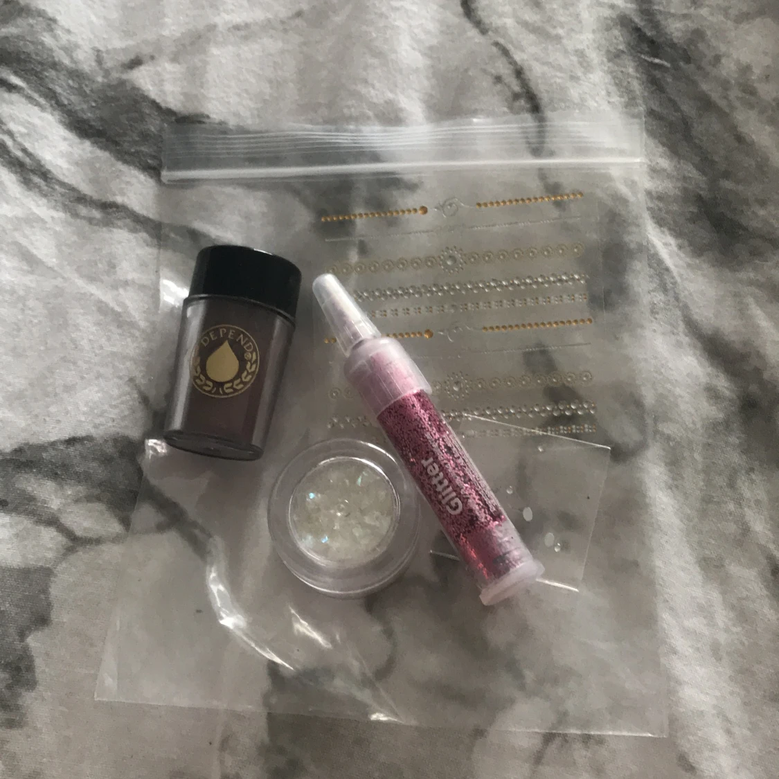 Random oöppnade nageltillbehör - 91