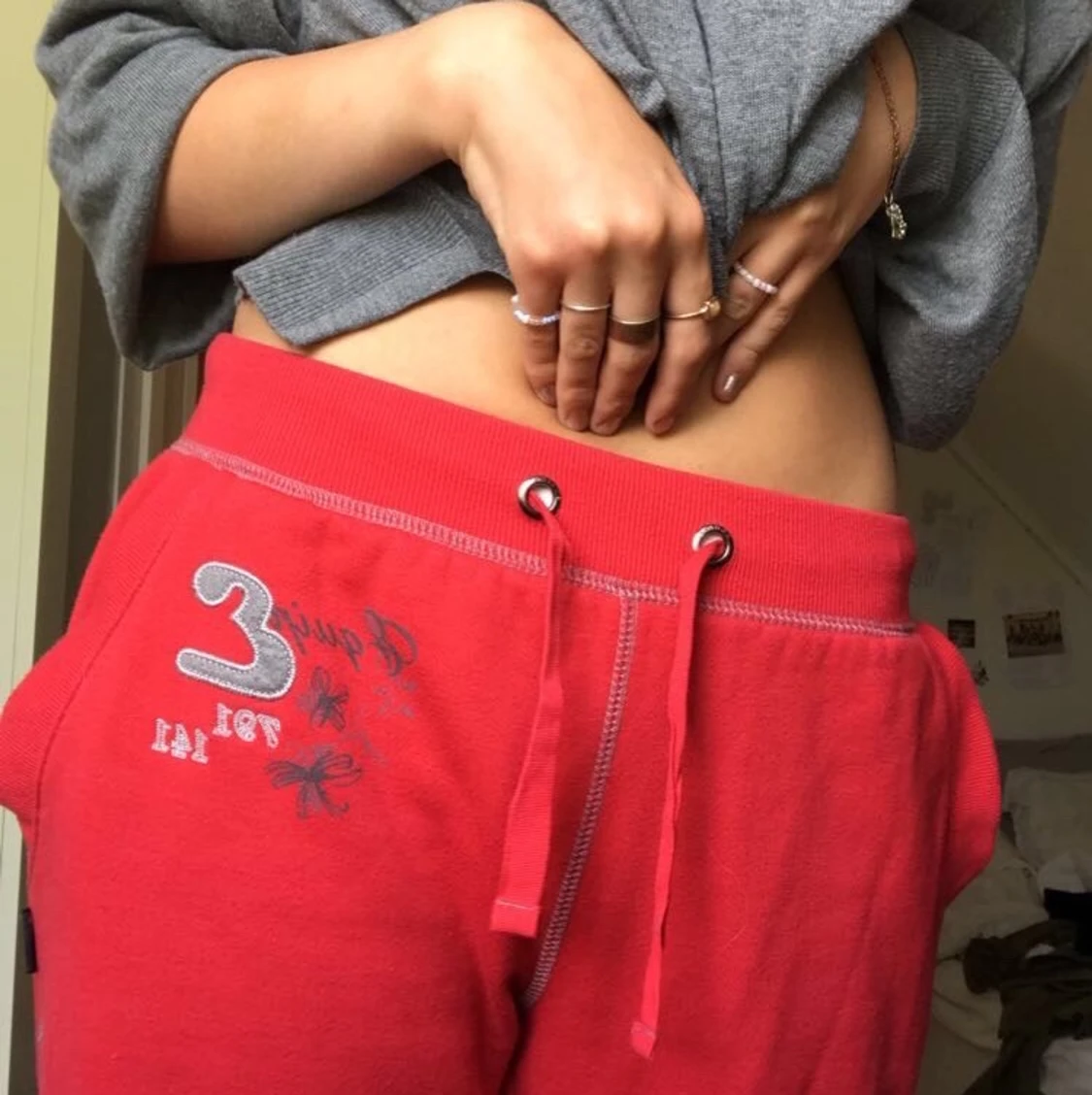 Lågmidjade mjukisbyxor