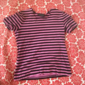 Marimekko T-shirt - Fint skick! Möts upp eller så står köparen för frakt💕