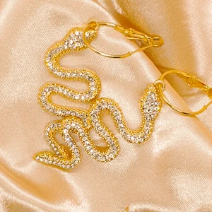 ORM ÖRHÄNGEN 🐍 -  I LAGER: 2/50ST KVAR, diamond örhängen. Finns i både guld och silver. Kosta 45kr/par. Frakt 12kr. Material- alloy, skriv I chatten vid frågor. 